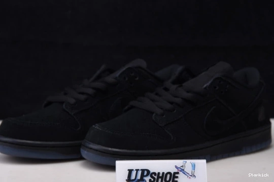 It DO9329-001  5 Black On Undefeated Nike Dunk Low SP 0708